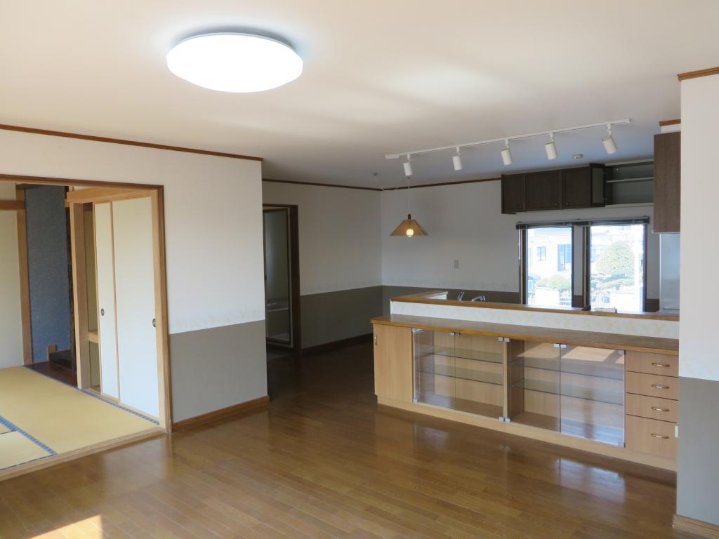 売中古住宅（西24南2）北東角地！ 内観