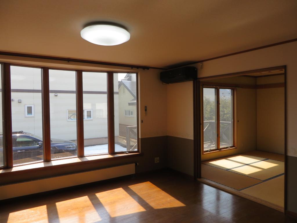 売中古住宅（西24南2）北東角地！ 内観