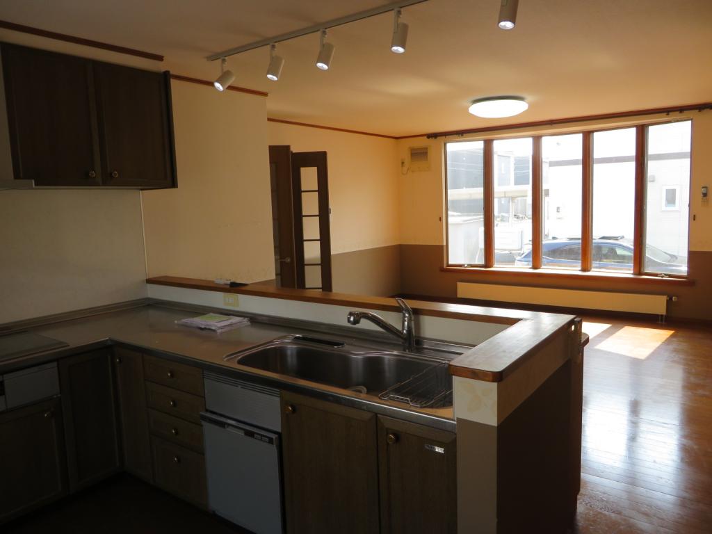 売中古住宅（西24南2）北東角地！ 内観