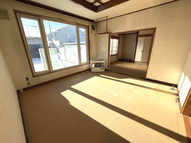 西２４条南１丁目※商談中【南道路付き！ファミリー層の多い住宅街！】  内観