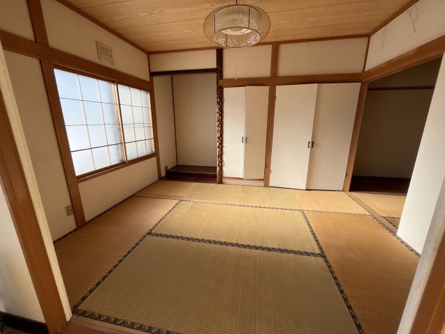 西２４条南１丁目※商談中【南道路付き！ファミリー層の多い住宅街！】  内観