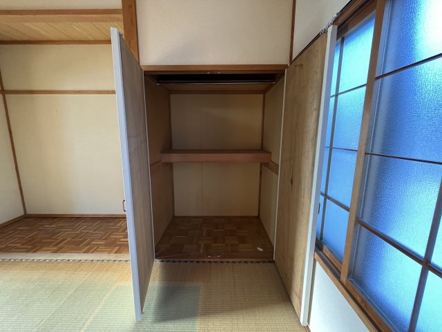 西２４条南１丁目※商談中【南道路付き！ファミリー層の多い住宅街！】  内観