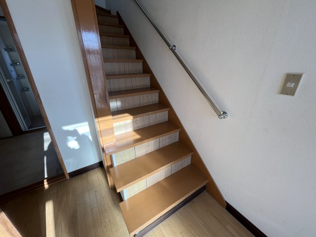 西２４条南１丁目※商談中【南道路付き！ファミリー層の多い住宅街！】  内観