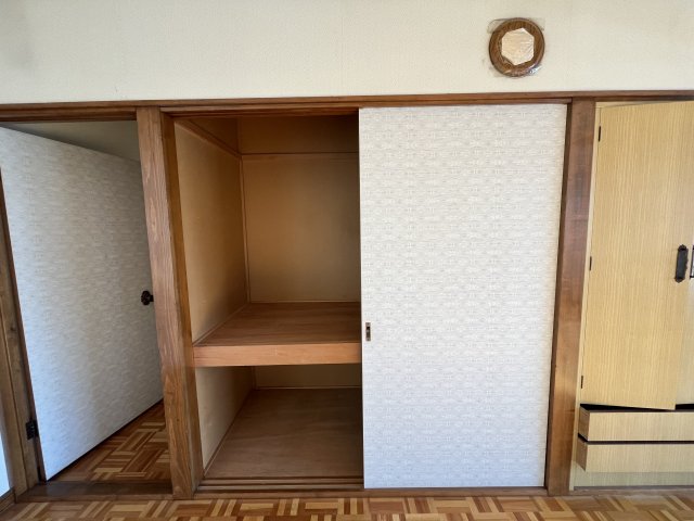 西２４条南１丁目※商談中【南道路付き！ファミリー層の多い住宅街！】  内観