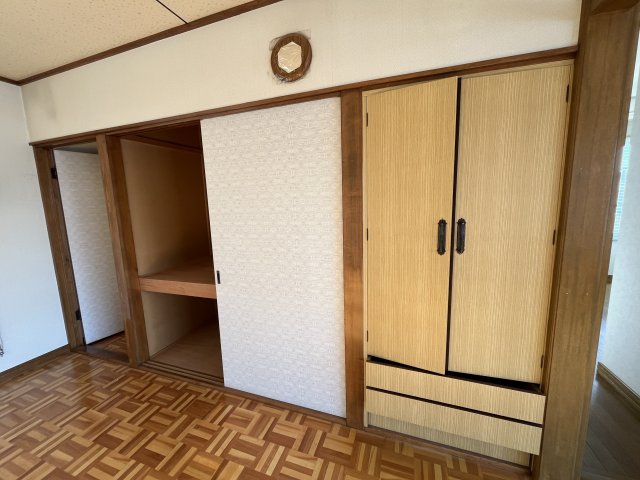 西２４条南１丁目※商談中【南道路付き！ファミリー層の多い住宅街！】  内観