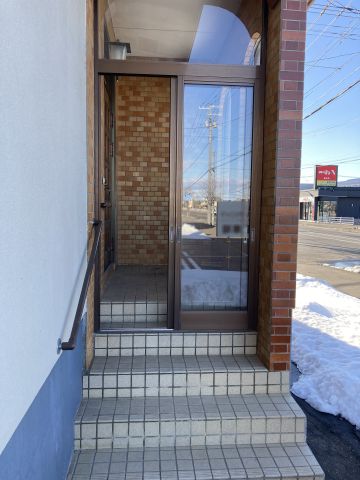 西４条南３５丁目【稲田通沿い角地！リフォーム向き物件！】  内観