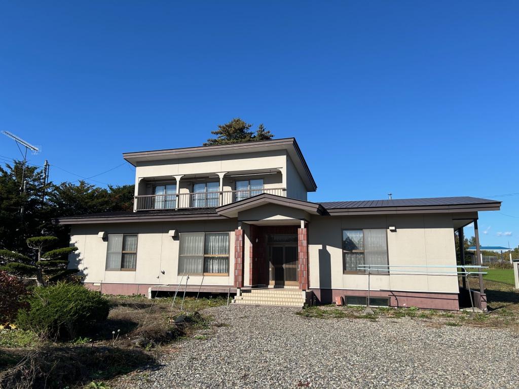 【中古住宅】　上士幌町東4線　６LDK　土地面積約1,005坪