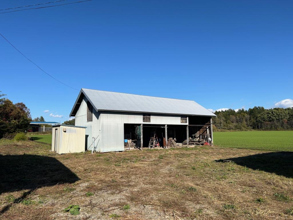 【中古住宅】　上士幌町東4線　６LDK　土地面積約1,005坪 内観