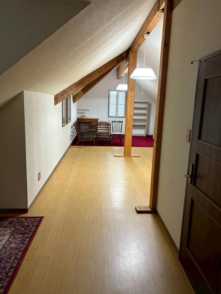  【中古住宅】帯広市西7条南24丁目　土地が約173坪、住宅8LDKの大きな家です！ 内観