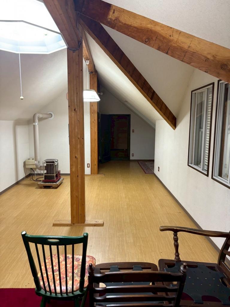  【中古住宅】帯広市西7条南24丁目　土地が約173坪、住宅8LDKの大きな家です！ 内観