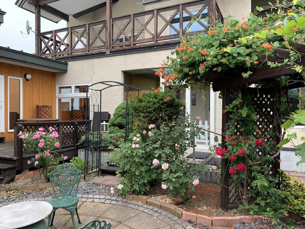  【中古住宅】帯広市西7条南24丁目　土地が約173坪、住宅8LDKの大きな家です！ 内観