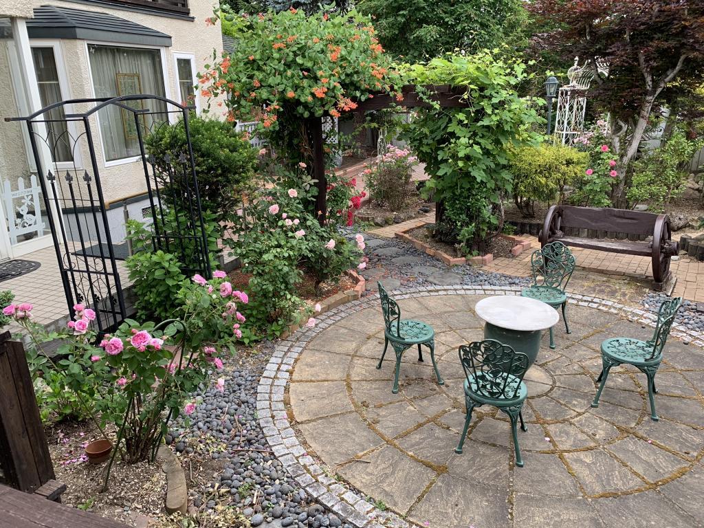  【中古住宅】帯広市西7条南24丁目　土地が約173坪、住宅8LDKの大きな家です！ 内観