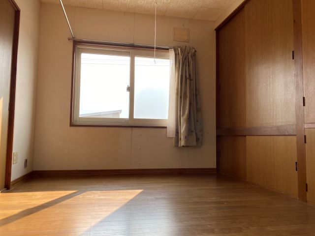 池田町字西２条１０【公園の目の前！開放的な立地です！】  内観