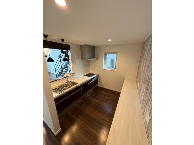 南の森西５丁目【吹き抜けで開放感たっぷり♪】 内観