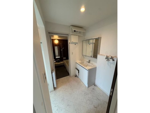 南の森西５丁目【吹き抜けで開放感たっぷり♪】 内観