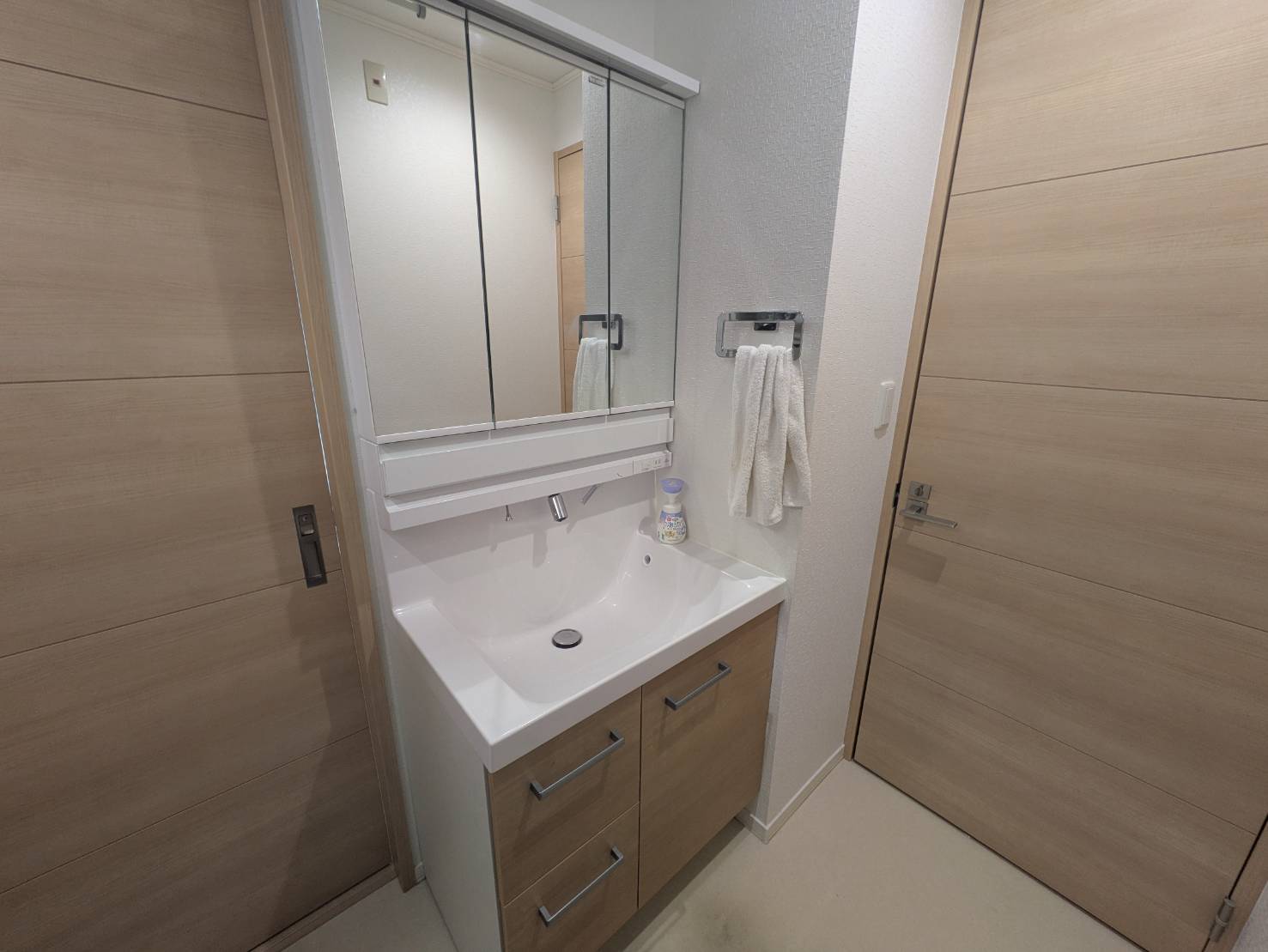 札内暁町＿中古戸建 内観