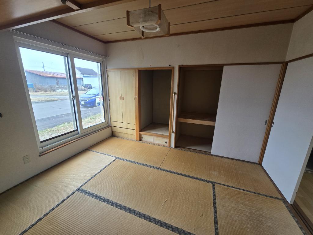 新得5条南2＿平家建て中古住宅 内観