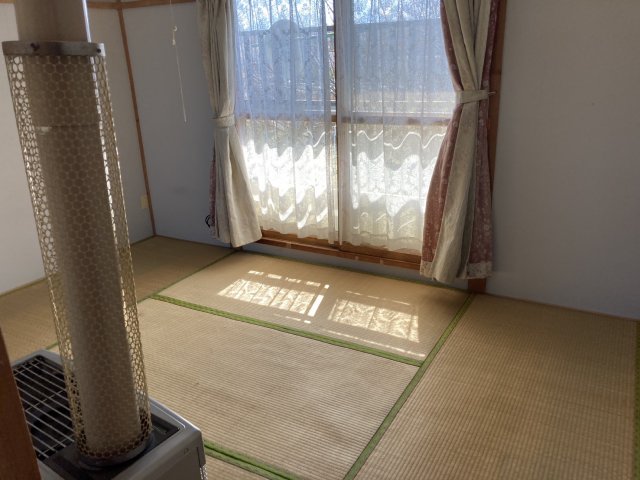 清水町南３条８丁目【清水町に５ＬＤＫの中古住宅登場！】 内観