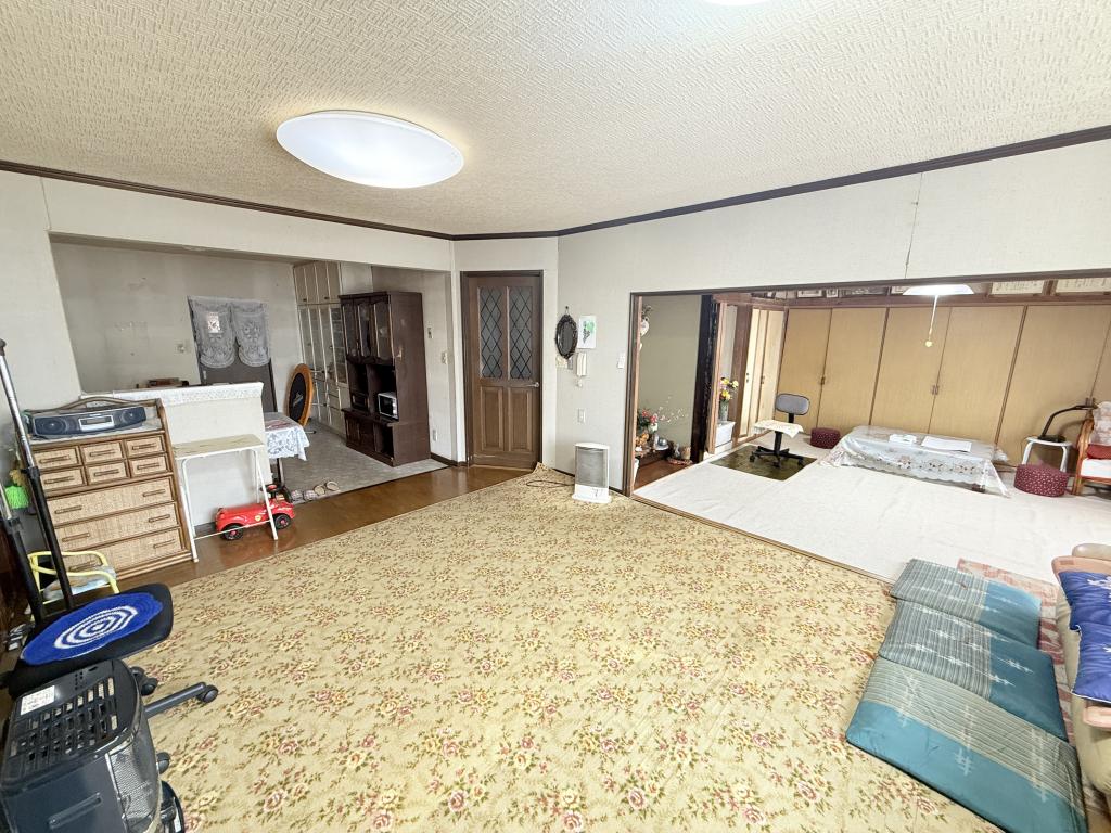 新町西3丁目のリノベ向き中古住宅♪ 内観