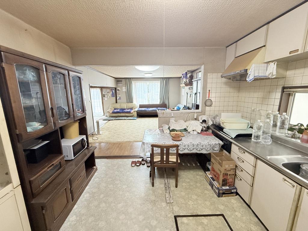 新町西3丁目のリノベ向き中古住宅♪ 内観