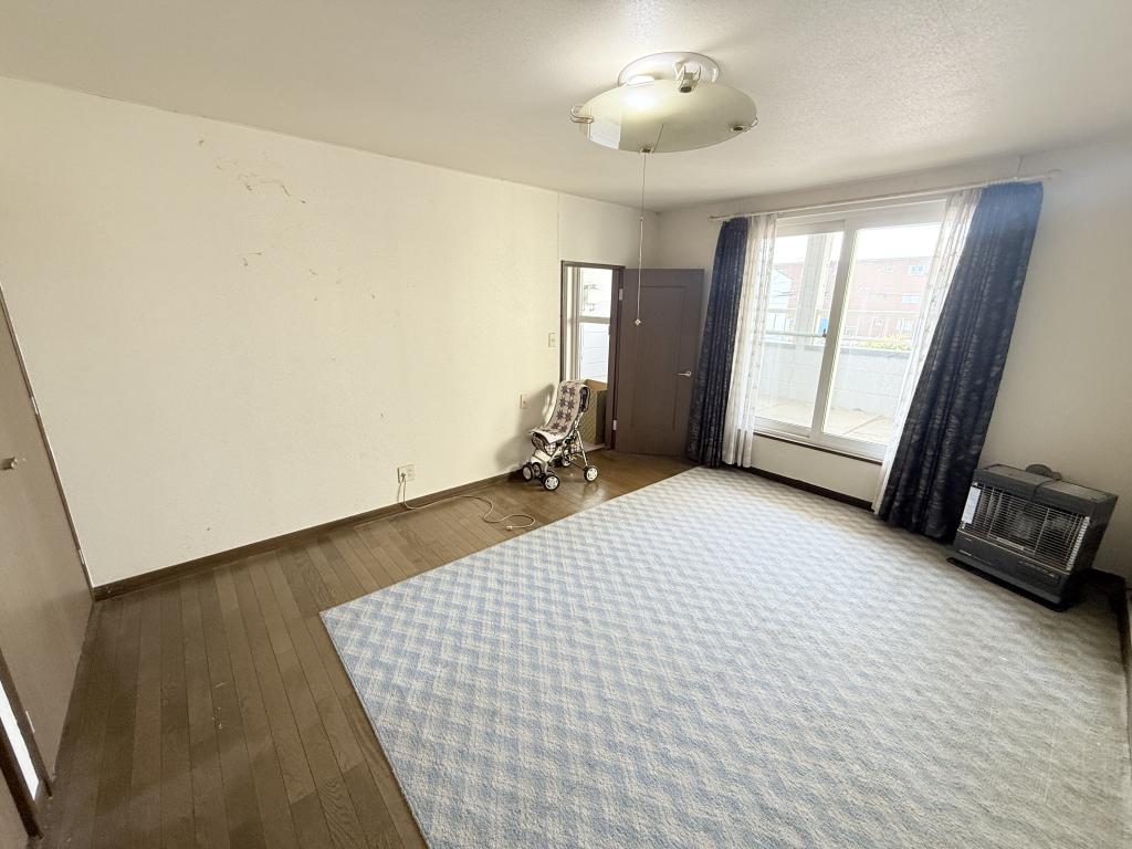 新町西3丁目のリノベ向き中古住宅♪ 内観