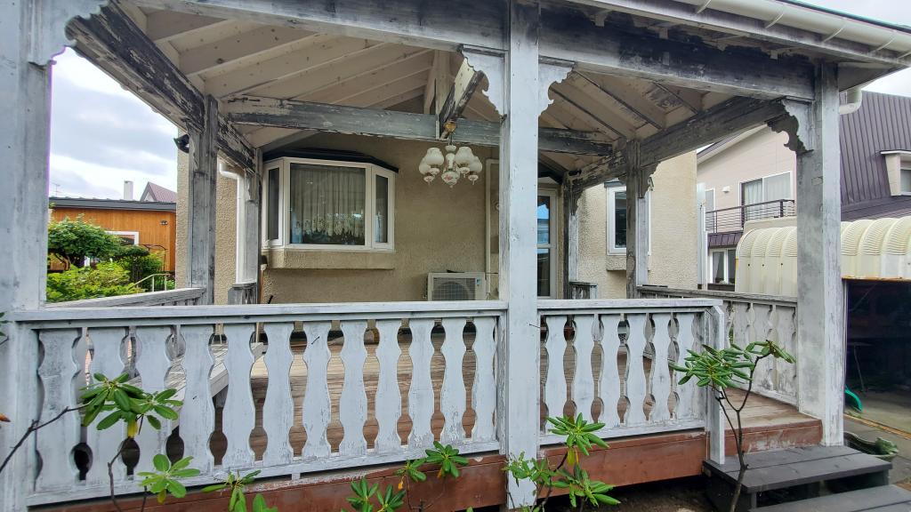 店舗や飲食店や事務所にも♪　帯広市西7条南24丁目　大きな洋風住宅　 -  内観