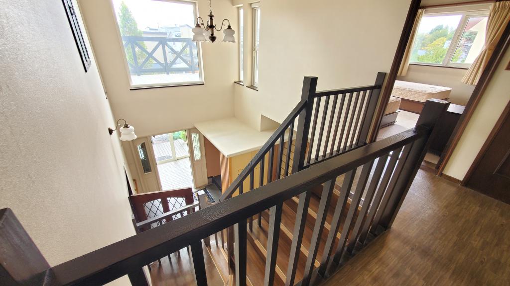 店舗や飲食店や事務所にも♪　帯広市西7条南24丁目　大きな洋風住宅　 -  内観