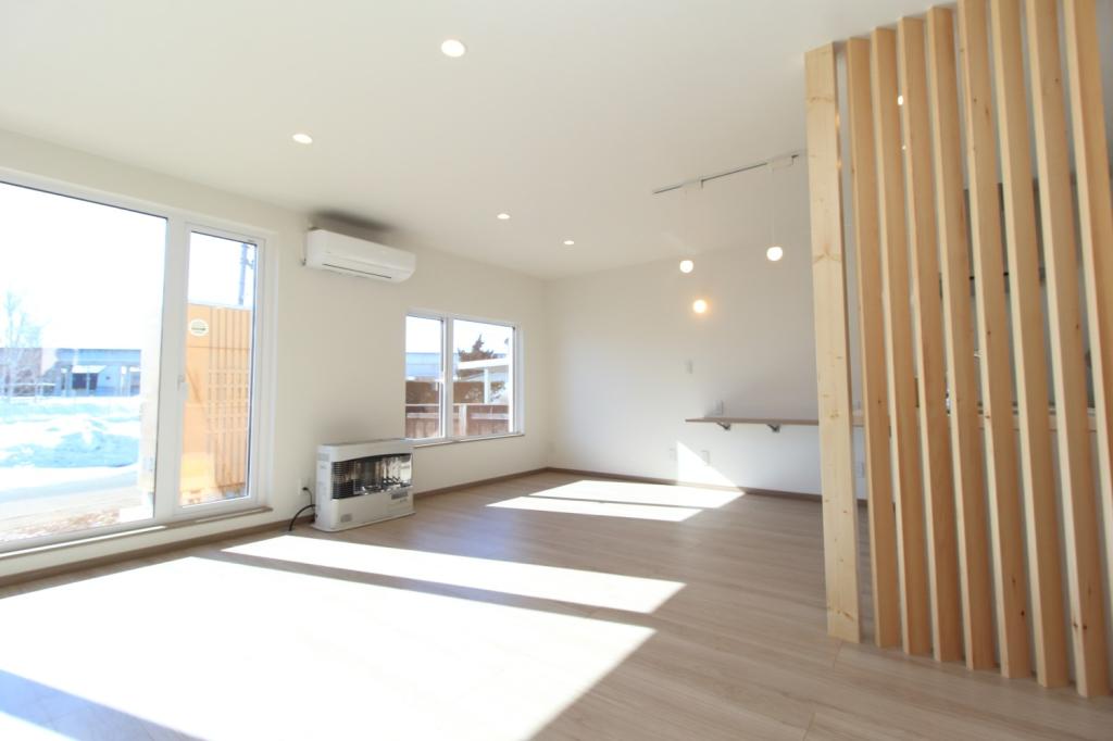 帯広市西12条南3丁目　リノベーション住宅　【4/18（土）オープンハウス開催　予約不要9：30～17：00】 内観