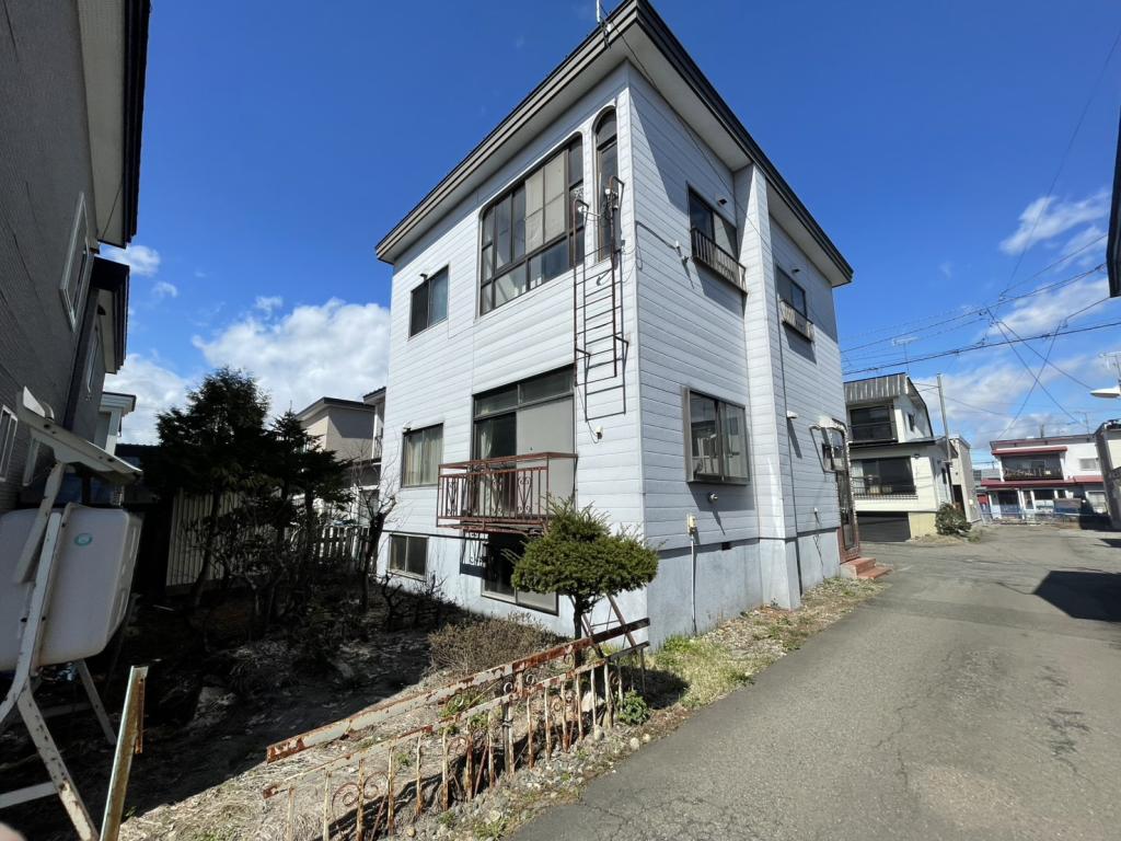 ♪角地ガレージ付♪西１５南１３＿中古住宅