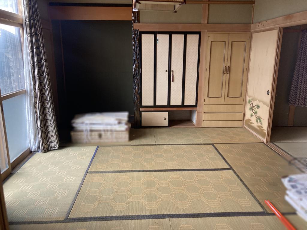 西１６条南３０丁目【南道路付き！リノベーション向け平家建！】   内観