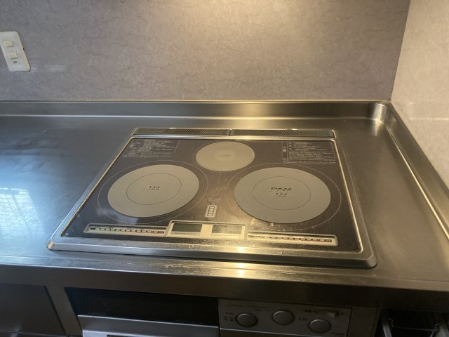 西１８条南２丁目【西エリアのセミ電化４ＬＤＫ登場！！】  内観