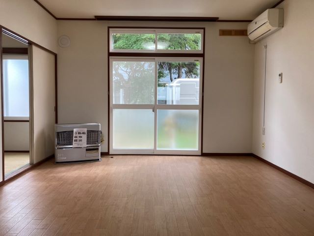 西１６条南４丁目【 新オーナー様募集！３ＳＬＤＫ一戸建て！ 】  内観