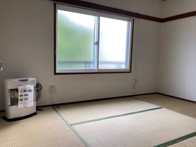 西１６条南４丁目【 新オーナー様募集！３ＳＬＤＫ一戸建て！ 】  内観