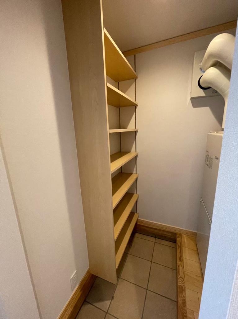 西16南6戸建 内観