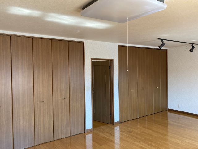 西１７条南５丁目【北東角地！敷地面積約１８０坪！】 内観