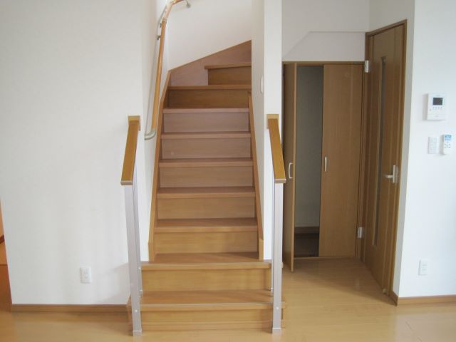 西２４条南１丁目【新オーナー様募集！平成２０年築！】 内観