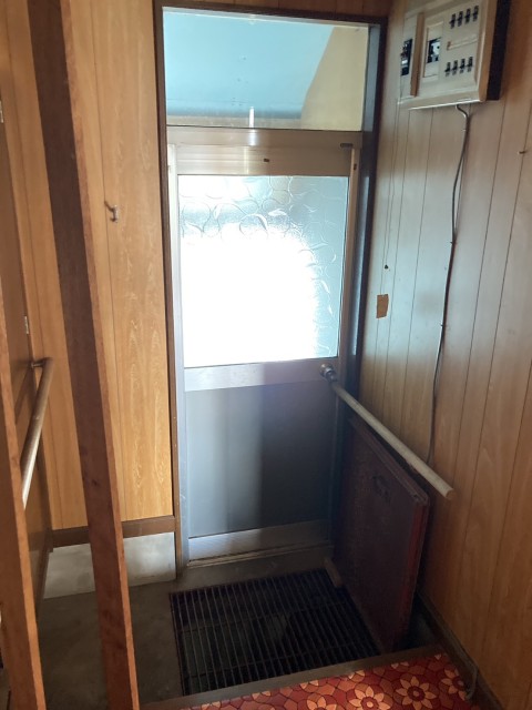 西１５条南１２丁目【約１４０坪の広々とした敷地！】 内観