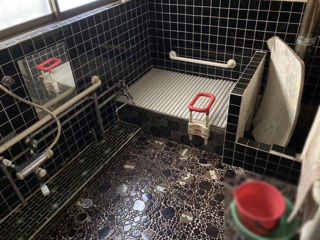 西１５条南１２丁目【約１４０坪の広々とした敷地！】 内観