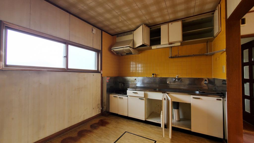 価格変更！　帯広市西24条南1丁目　売家　リフォーム、リノベ向け住宅 -   内観