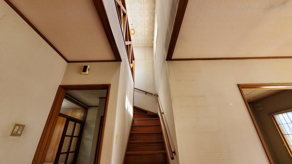 価格変更！　帯広市西24条南1丁目　売家　リフォーム、リノベ向け住宅 -   内観
