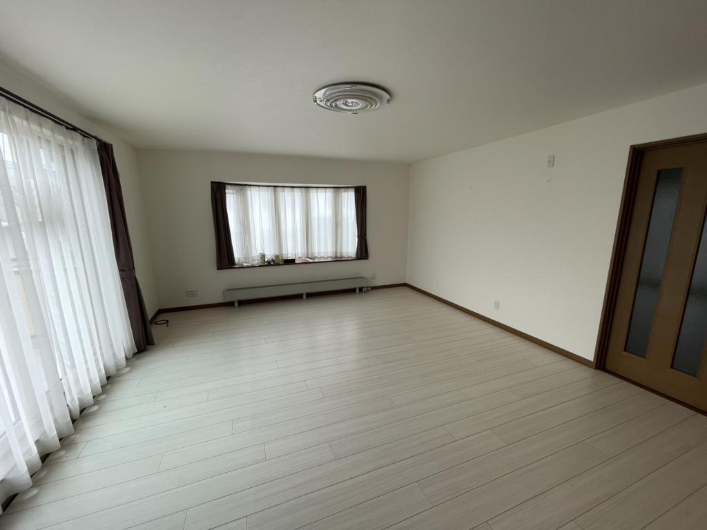 ♪６LDKガレージ付♪広尾町本通８丁目 内観