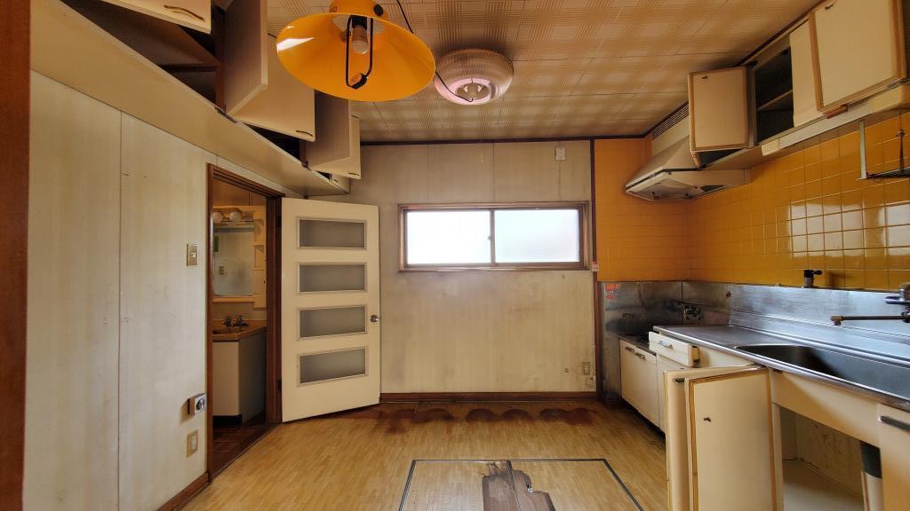 価格変更！　帯広市西24条南1丁目　売家　リフォーム、リノベ向け住宅 -   - 内観