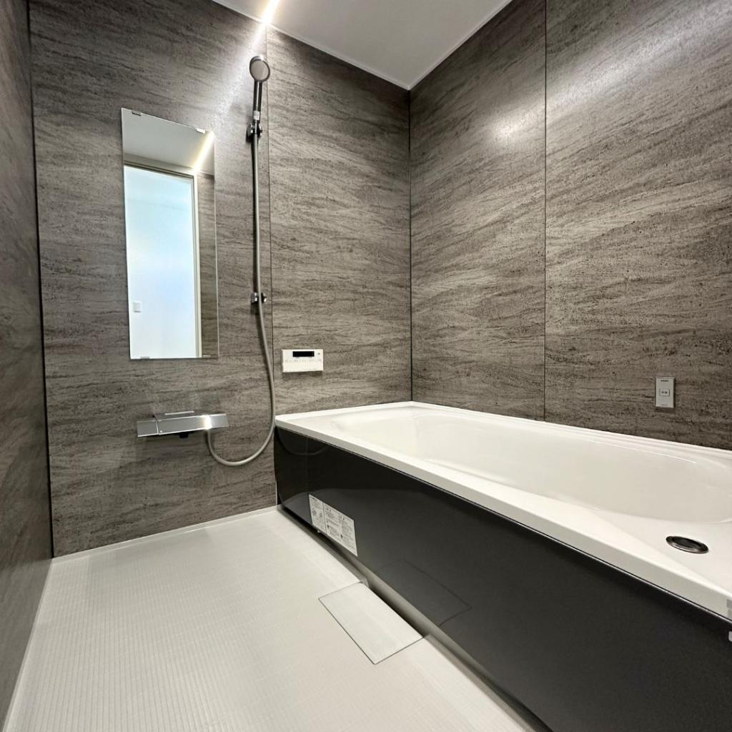 【FLATBASE】  南鈴蘭北２丁目　南東角地   内観