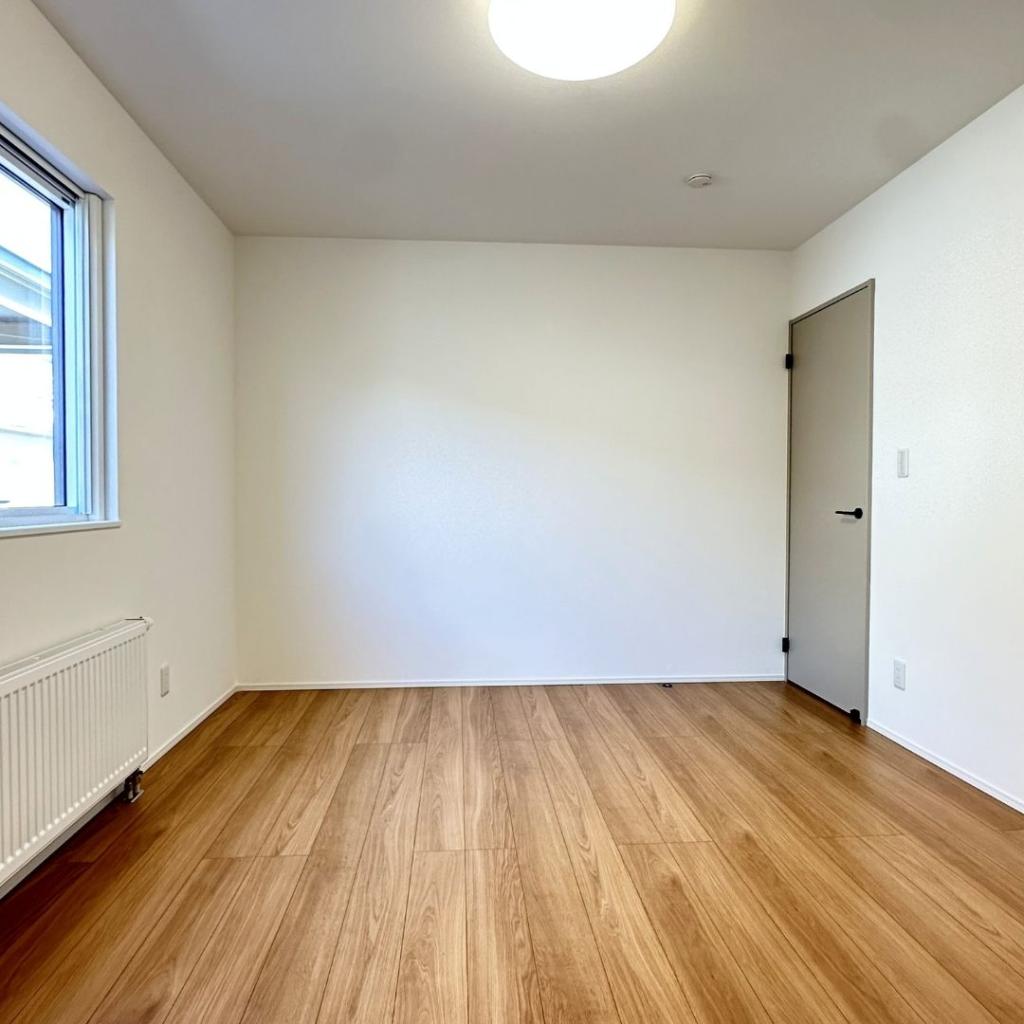 【FLATBASE】  南鈴蘭北２丁目　南東角地   内観