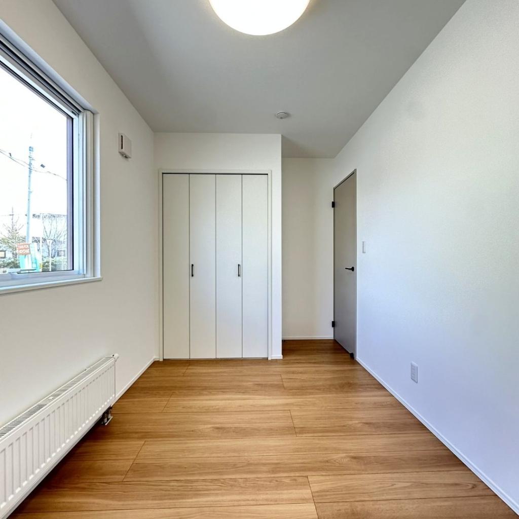 【FLATBASE】  南鈴蘭北２丁目　南東角地   内観