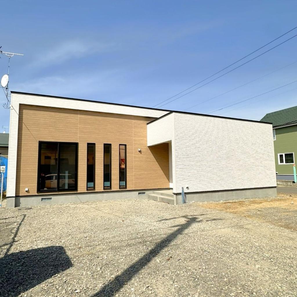 【FLATBASE】  南鈴蘭北２丁目　南東角地   内観