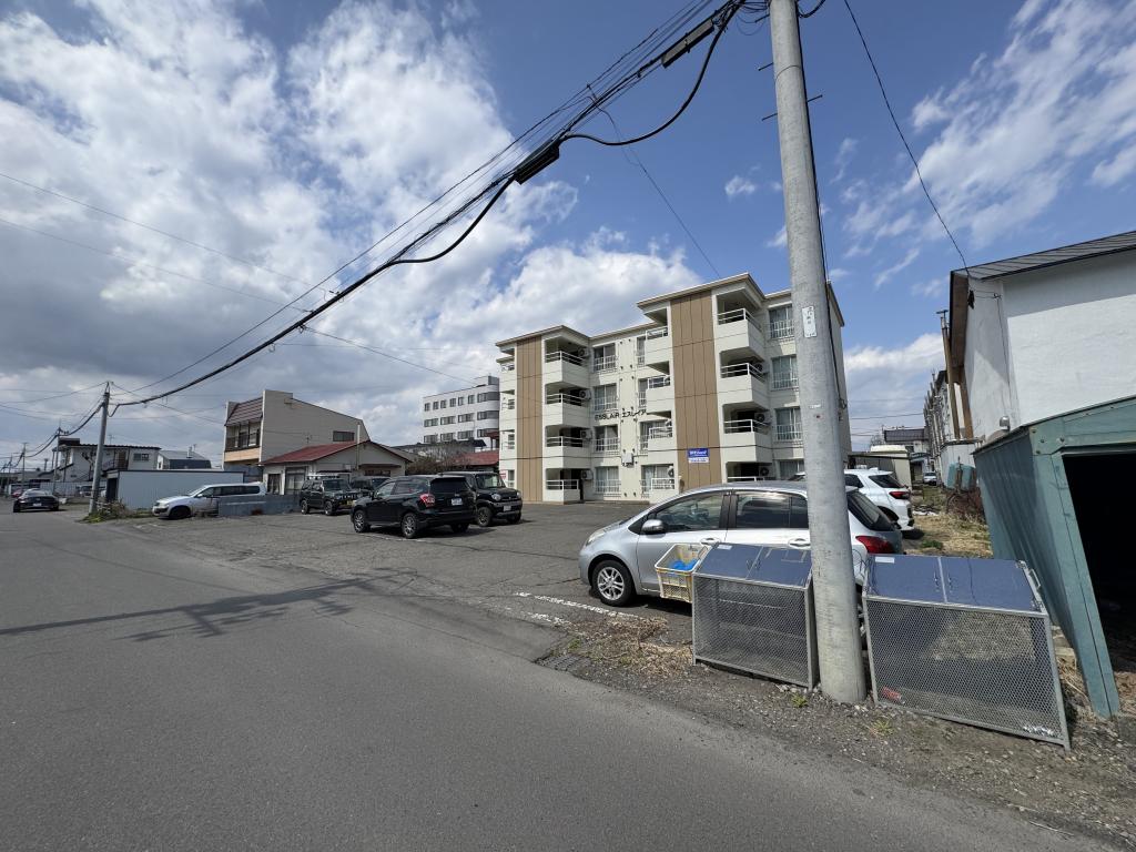 一棟収益マンション＿エスレイア西１３条 内観