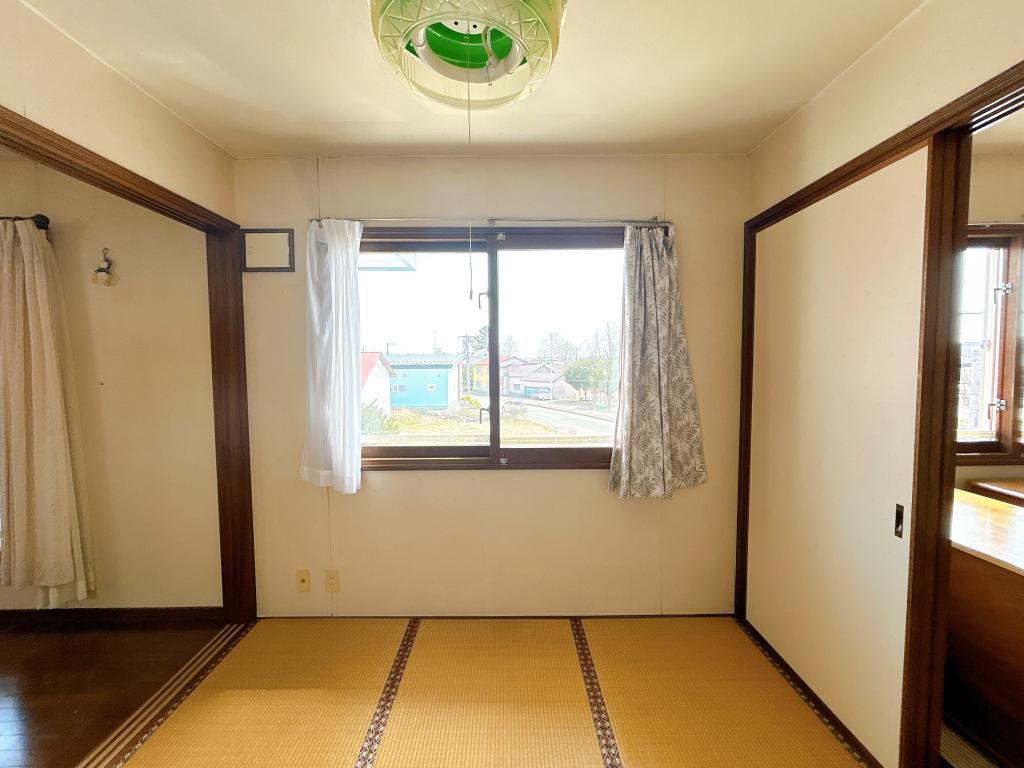 【閑静な住宅街】池田町旭町2丁目8-7 内観