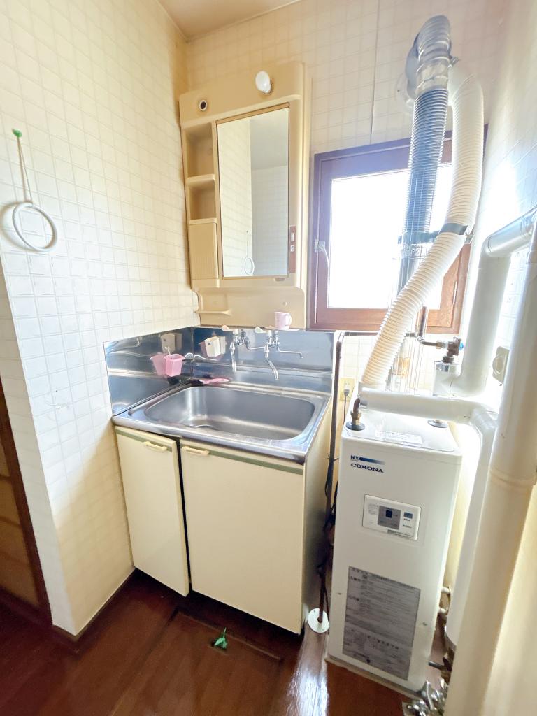 【閑静な住宅街】池田町旭町2丁目8-7 内観