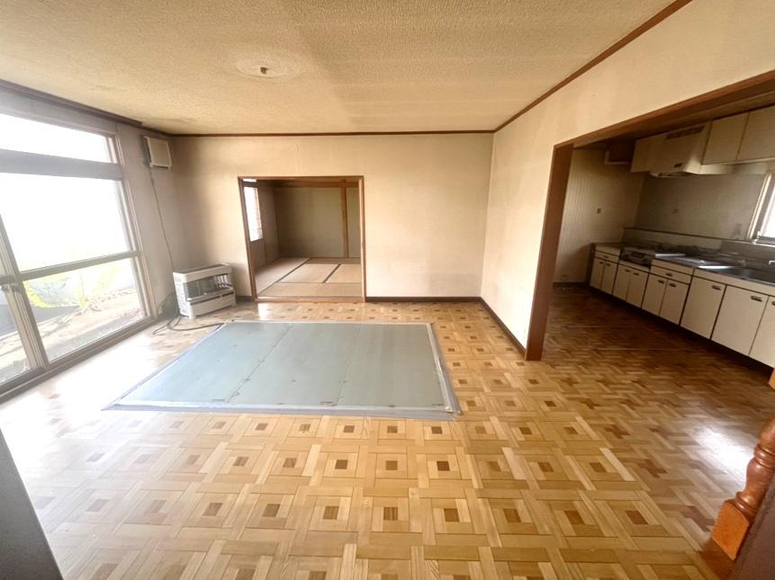 【中古住宅】西４条南２８丁目 内観